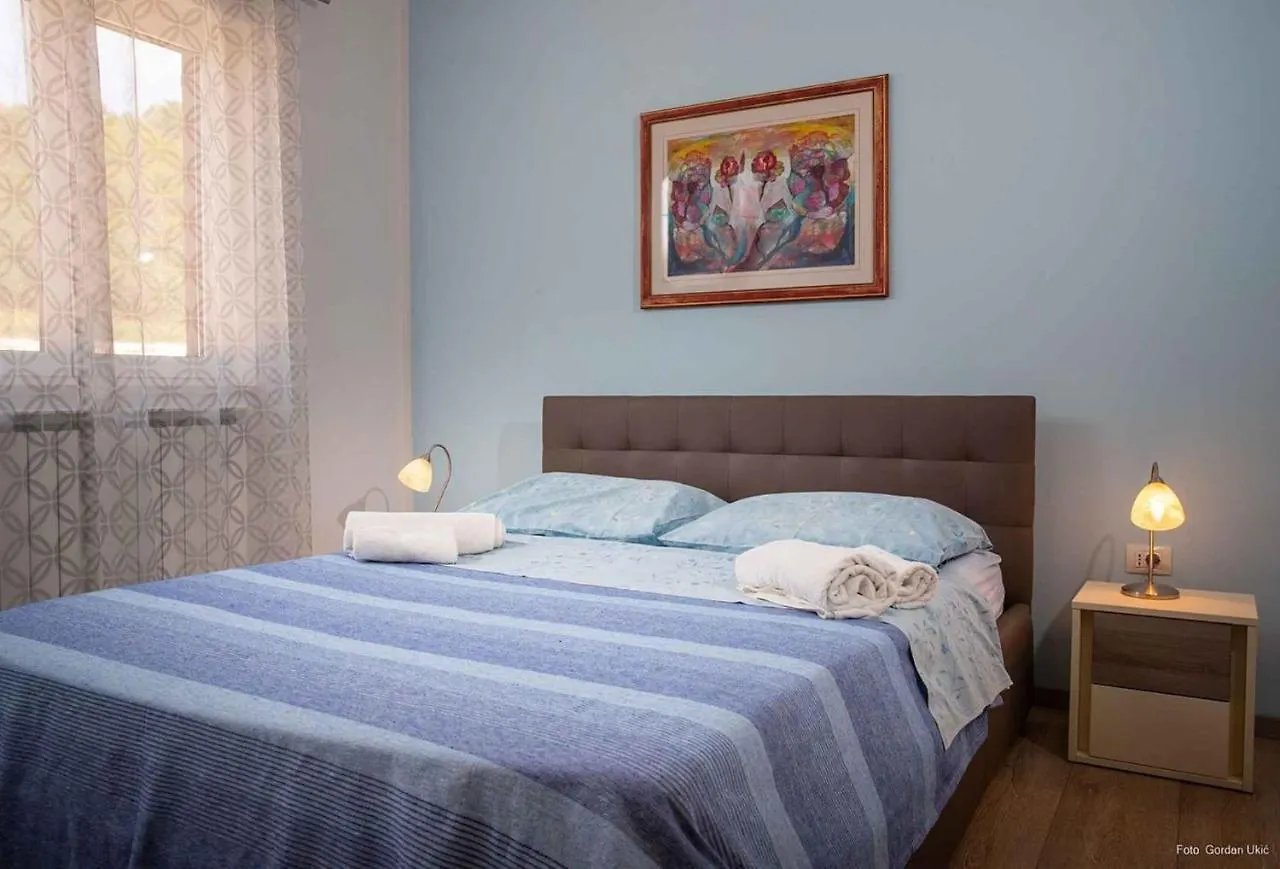 Holiday Home In Rovinjsko Selo - Istrien 43272