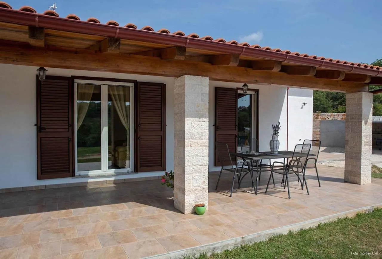 Holiday Home In Rovinjsko Selo - Istrien 43272
