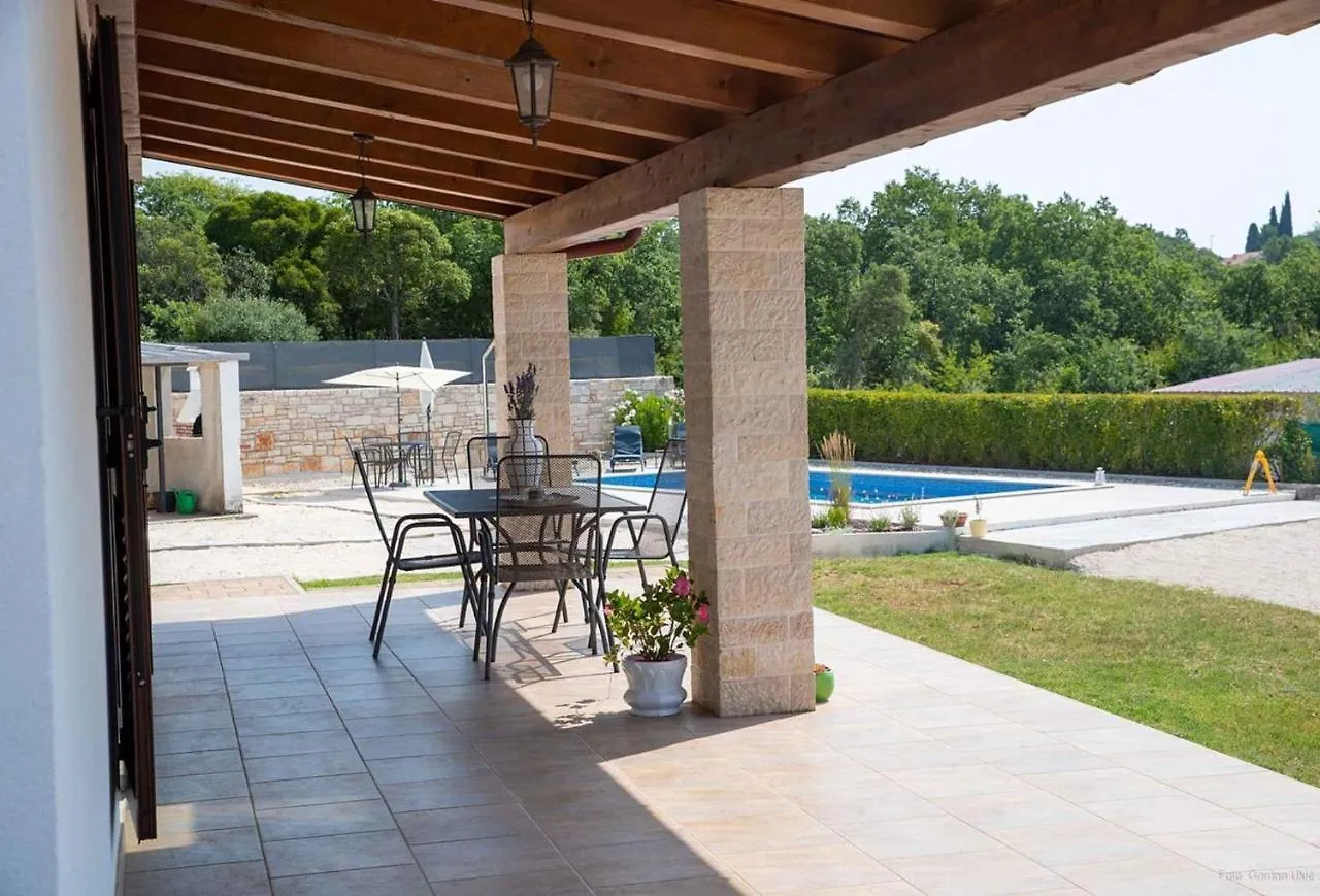 Holiday Home In Rovinjsko Selo - Istrien 43272