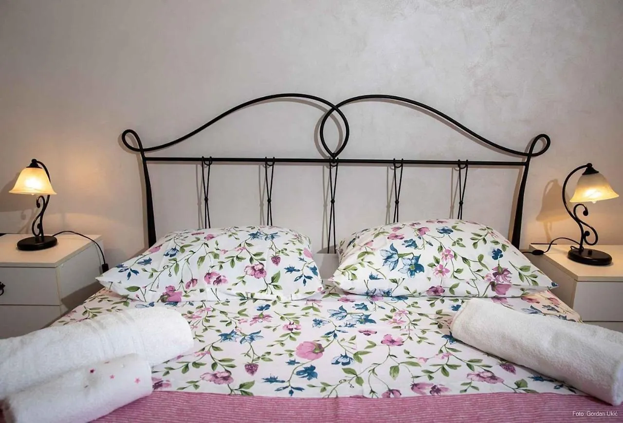 Holiday Home In Rovinjsko Selo - Istrien 43272